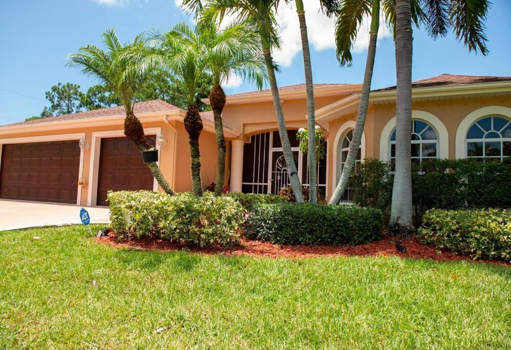 Charming Vacation Home In Port St Lucie. Port St. Lucie Eksteriør billede